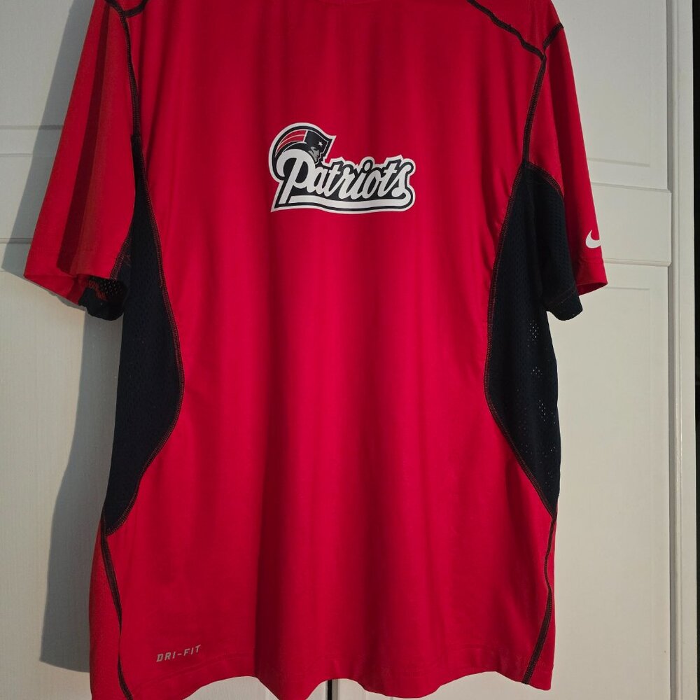 Men's NFL New England Patriots Nike Dri Fit short sleeve shirt/jersey XL